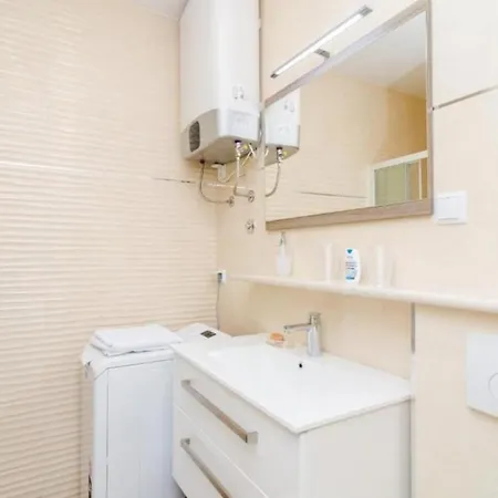 One Bedroom Ricky *