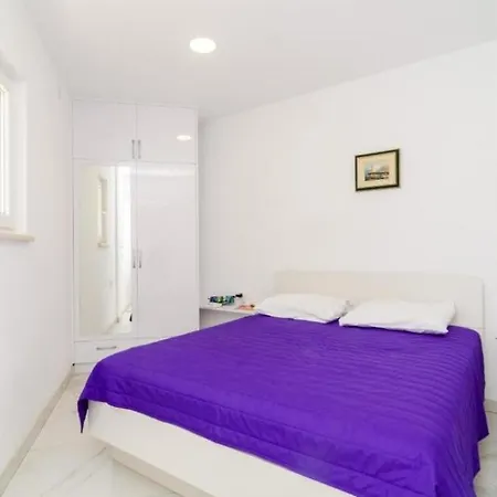 Διαμέρισμα One Bedroom Ricky Ντουμπρόβνικ